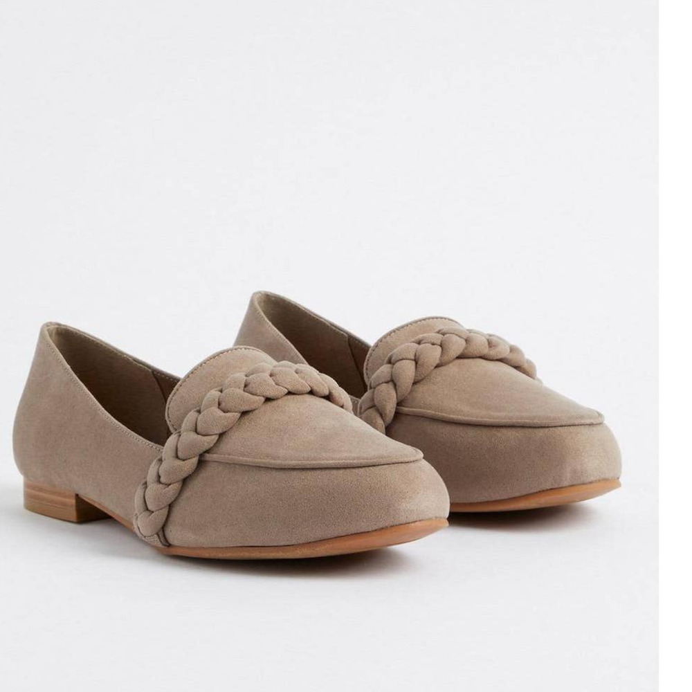 NWOT Torrid Taupe Flat Closed Toe Twist Braid Comfortable Loafer Size: 7.5W - Picture 1 of 5